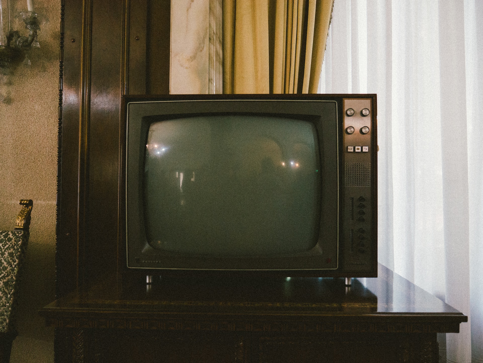 How to Dispose of TV Safely and Legally in the UK HOUSE CLEARANCE in LONDON